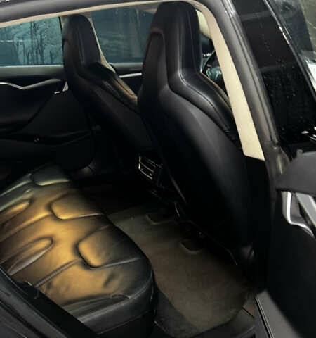 Серый Тесла Модель С, объемом двигателя 0 л и пробегом 160 тыс. км за 15100 $, фото 9 на Automoto.ua