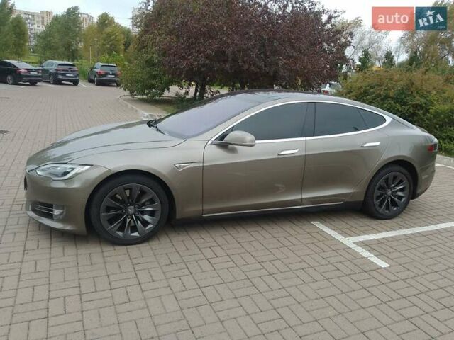 Серый Тесла Модель С, объемом двигателя 0 л и пробегом 185 тыс. км за 14900 $, фото 7 на Automoto.ua