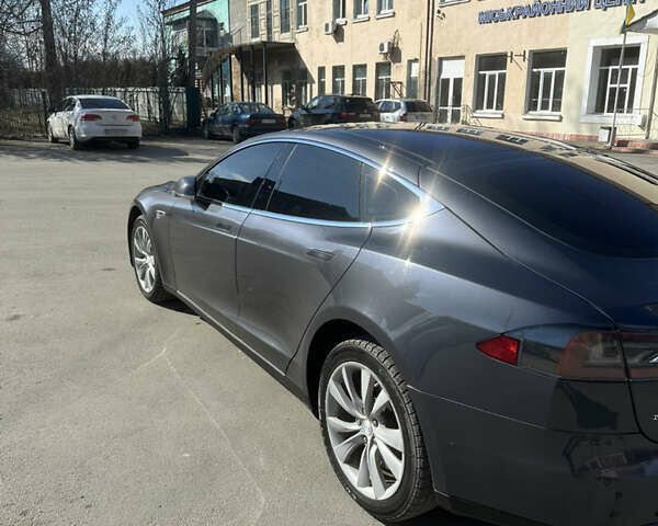Сірий Тесла Модель С, об'ємом двигуна 0 л та пробігом 160 тис. км за 16300 $, фото 5 на Automoto.ua