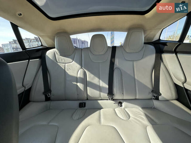 Серый Тесла Модель С, объемом двигателя 0 л и пробегом 148 тыс. км за 33900 $, фото 17 на Automoto.ua