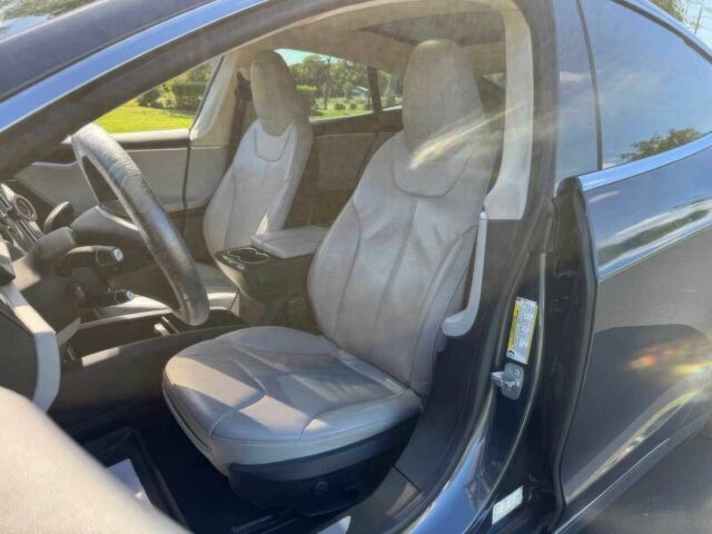 Сірий Тесла Модель С, об'ємом двигуна 0 л та пробігом 72 тис. км за 9800 $, фото 7 на Automoto.ua