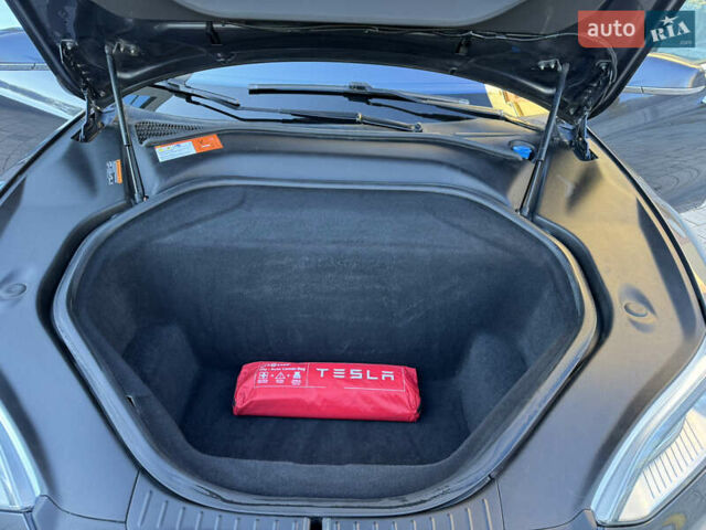 Сірий Тесла Модель С, об'ємом двигуна 0 л та пробігом 160 тис. км за 12999 $, фото 31 на Automoto.ua