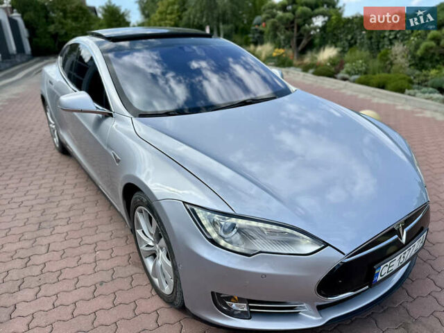 Серый Тесла Модель С, объемом двигателя 0 л и пробегом 111 тыс. км за 14700 $, фото 2 на Automoto.ua