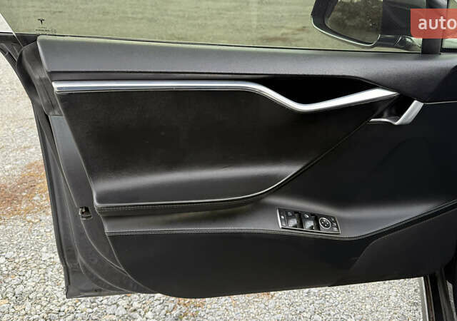 Тесла Модель С 2015 у Львові на Automoto.ua Сірий Тесла Модель С, об'ємом двигуна 0 л та пробігом 249 тис. км за 11000 $, фото 19 на Automoto.ua