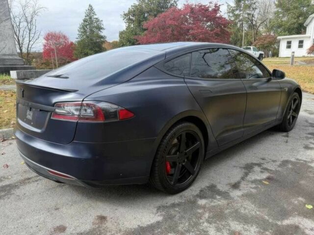 Сірий Тесла Модель С, об'ємом двигуна 0 л та пробігом 72 тис. км за 23000 $, фото 6 на Automoto.ua