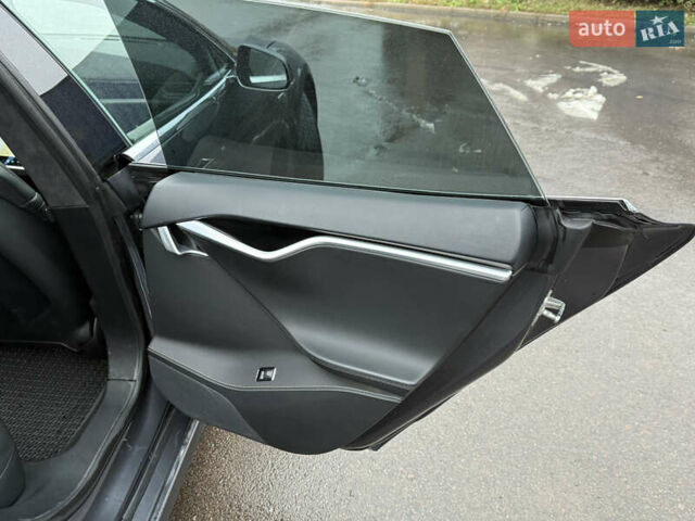 Сірий Тесла Модель С, об'ємом двигуна 0 л та пробігом 175 тис. км за 20500 $, фото 16 на Automoto.ua