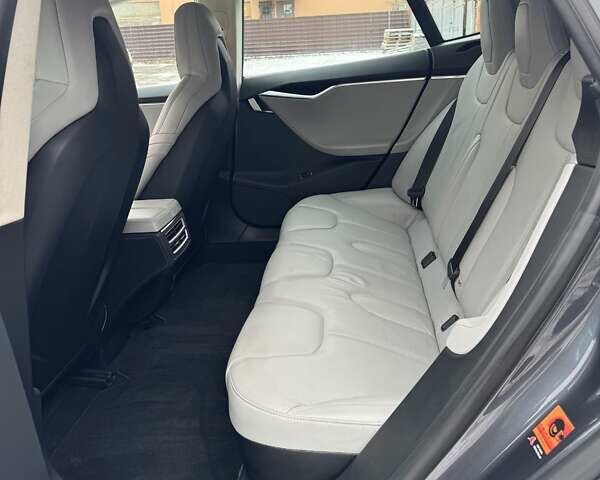 Сірий Тесла Модель С, об'ємом двигуна 0 л та пробігом 90 тис. км за 17500 $, фото 26 на Automoto.ua