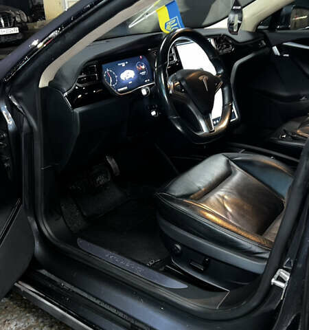 Серый Тесла Модель С, объемом двигателя 0 л и пробегом 160 тыс. км за 15100 $, фото 12 на Automoto.ua