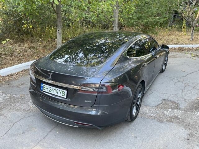 Серый Тесла Модель С, объемом двигателя 0 л и пробегом 170 тыс. км за 14700 $, фото 3 на Automoto.ua