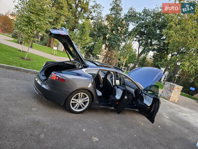 Серый Тесла Модель С, объемом двигателя 0 л и пробегом 90 тыс. км за 22000 $, фото 25 на Automoto.ua