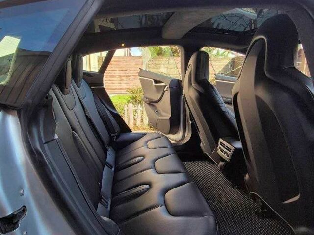 Серый Тесла Модель С, объемом двигателя 0 л и пробегом 218 тыс. км за 14750 $, фото 12 на Automoto.ua