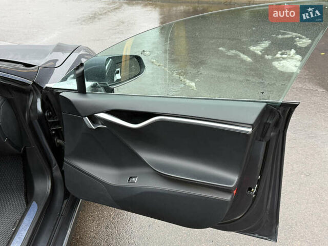 Сірий Тесла Модель С, об'ємом двигуна 0 л та пробігом 175 тис. км за 20500 $, фото 18 на Automoto.ua