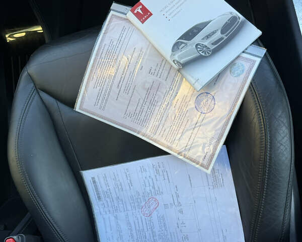 Серый Тесла Модель С, объемом двигателя 0 л и пробегом 160 тыс. км за 13499 $, фото 58 на Automoto.ua