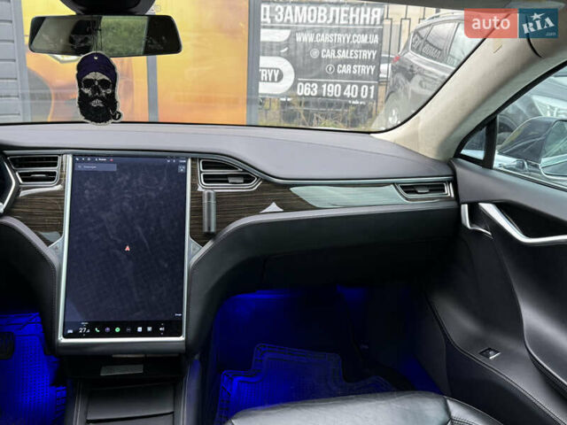 Серый Тесла Модель С, объемом двигателя 0 л и пробегом 220 тыс. км за 12700 $, фото 35 на Automoto.ua