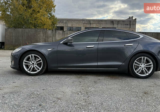 Тесла Модель С 2015 у Львові на Automoto.ua Сірий Тесла Модель С, об'ємом двигуна 0 л та пробігом 249 тис. км за 11000 $, фото 11 на Automoto.ua