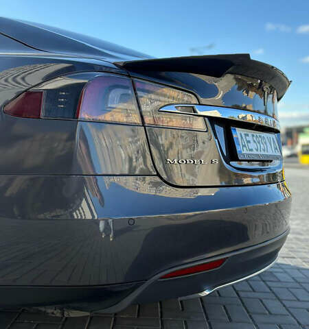 Серый Тесла Модель С, объемом двигателя 0 л и пробегом 92 тыс. км за 14400 $, фото 6 на Automoto.ua