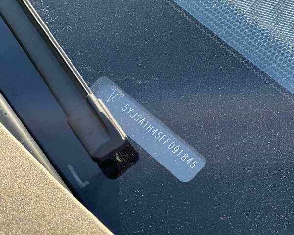 Серый Тесла Модель С, объемом двигателя 0 л и пробегом 148 тыс. км за 33900 $, фото 18 на Automoto.ua