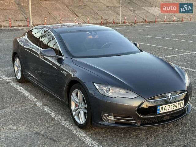 Сірий Тесла Модель С, об'ємом двигуна 0 л та пробігом 331 тис. км за 14999 $, фото 9 на Automoto.ua