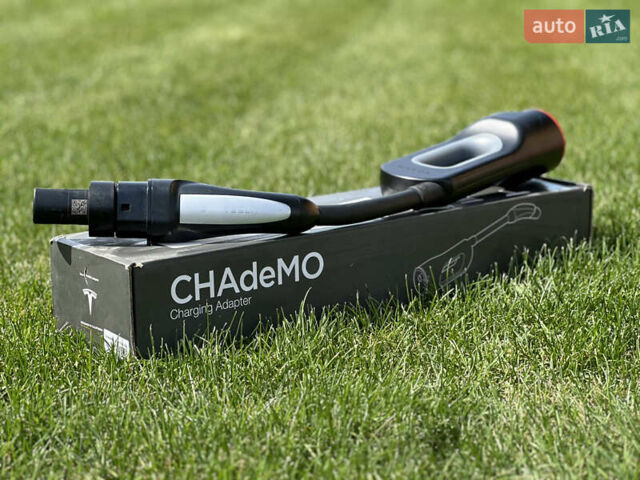 Серый Тесла Модель С, объемом двигателя 0 л и пробегом 148 тыс. км за 33900 $, фото 31 на Automoto.ua