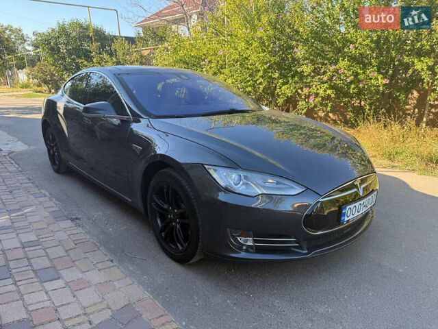 Сірий Тесла Модель С, об'ємом двигуна 0 л та пробігом 210 тис. км за 17999 $, фото 2 на Automoto.ua