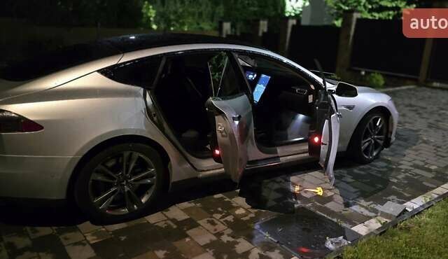 Сірий Тесла Модель С, об'ємом двигуна 0 л та пробігом 200 тис. км за 19200 $, фото 22 на Automoto.ua