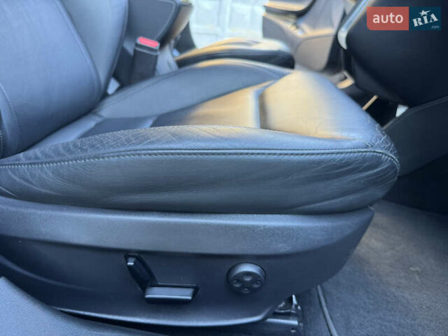 Сірий Тесла Модель С, об'ємом двигуна 0 л та пробігом 160 тис. км за 12999 $, фото 25 на Automoto.ua