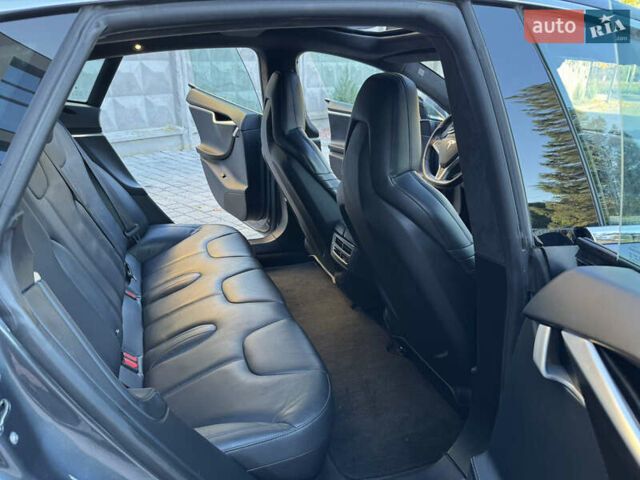 Серый Тесла Модель С, объемом двигателя 0 л и пробегом 160 тыс. км за 12999 $, фото 20 на Automoto.ua