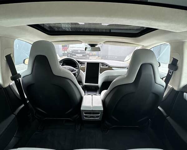 Сірий Тесла Модель С, об'ємом двигуна 0 л та пробігом 90 тис. км за 17500 $, фото 16 на Automoto.ua