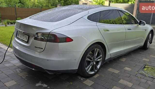 Сірий Тесла Модель С, об'ємом двигуна 0 л та пробігом 200 тис. км за 19200 $, фото 16 на Automoto.ua