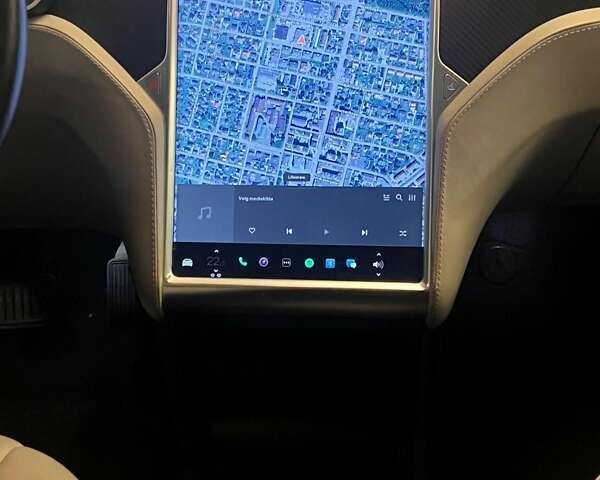 Серый Тесла Модель С, объемом двигателя 0 л и пробегом 102 тыс. км за 12300 $, фото 22 на Automoto.ua