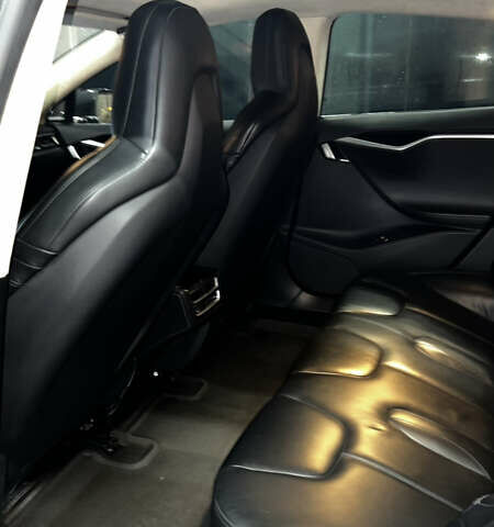 Серый Тесла Модель С, объемом двигателя 0 л и пробегом 160 тыс. км за 15100 $, фото 16 на Automoto.ua