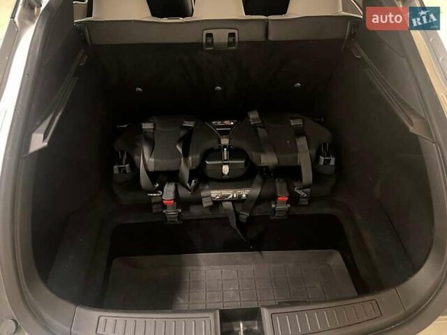 Серый Тесла Модель С, объемом двигателя 0 л и пробегом 102 тыс. км за 12300 $, фото 14 на Automoto.ua