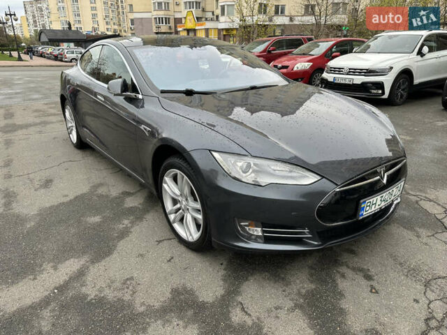 Серый Тесла Модель С, объемом двигателя 0 л и пробегом 183 тыс. км за 15100 $, фото 1 на Automoto.ua