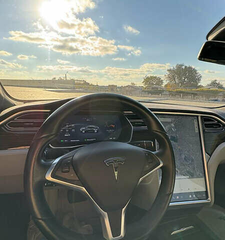 Серый Тесла Модель С, объемом двигателя 0 л и пробегом 92 тыс. км за 14400 $, фото 8 на Automoto.ua