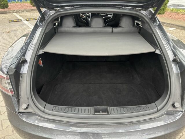 Серый Тесла Модель С, объемом двигателя 0 л и пробегом 198 тыс. км за 17300 $, фото 9 на Automoto.ua