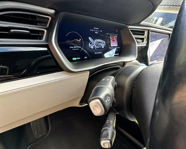 Серый Тесла Модель С, объемом двигателя 0 л и пробегом 113 тыс. км за 15200 $, фото 8 на Automoto.ua