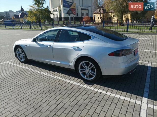 Тесла Модель С 2015 у Львові на Automoto.ua Сірий Тесла Модель С, об'ємом двигуна 0 л та пробігом 200 тис. км за 13799 $, фото 5 на Automoto.ua