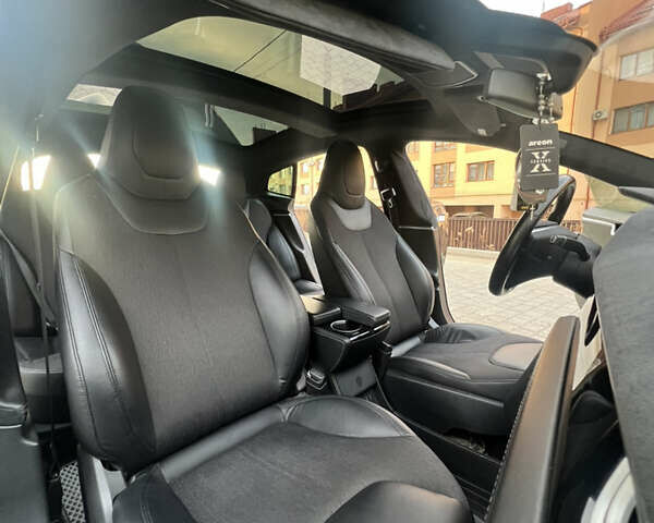 Серый Тесла Модель С, объемом двигателя 0 л и пробегом 205 тыс. км за 11700 $, фото 11 на Automoto.ua