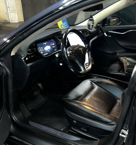 Серый Тесла Модель С, объемом двигателя 0 л и пробегом 160 тыс. км за 15100 $, фото 19 на Automoto.ua