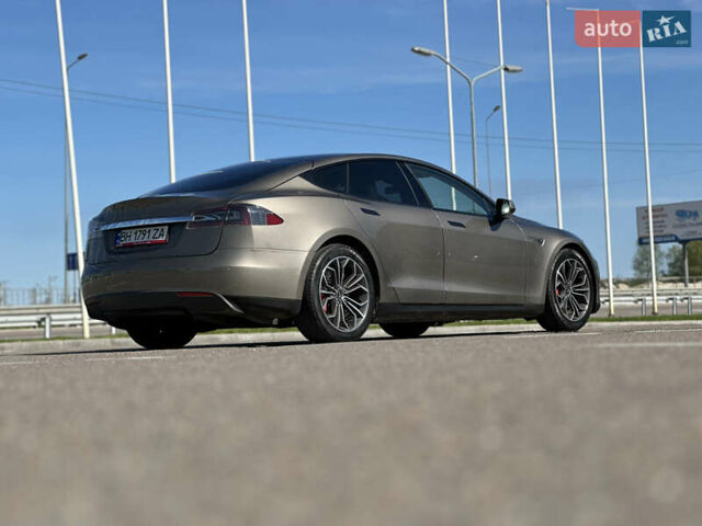 Серый Тесла Модель С, объемом двигателя 0 л и пробегом 148 тыс. км за 33900 $, фото 3 на Automoto.ua