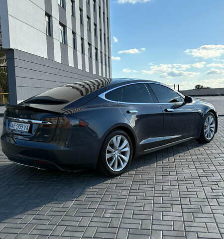 Серый Тесла Модель С, объемом двигателя 0 л и пробегом 92 тыс. км за 14400 $, фото 5 на Automoto.ua