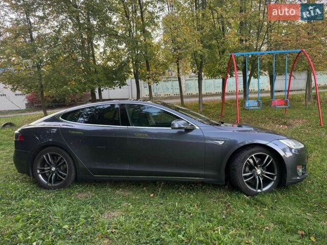 Серый Тесла Модель С, объемом двигателя 0 л и пробегом 298 тыс. км за 13900 $, фото 2 на Automoto.ua