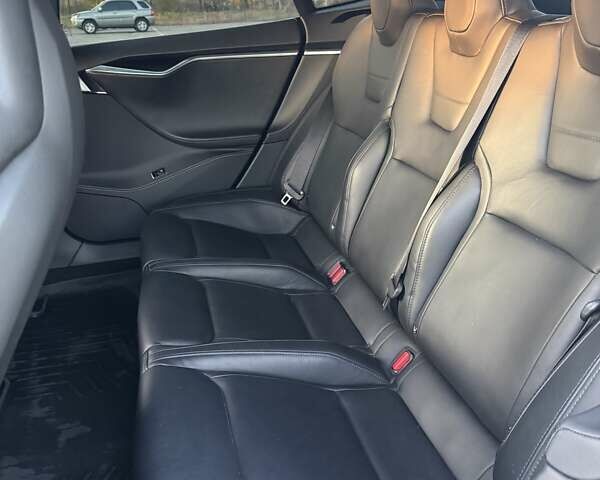 Сірий Тесла Модель С, об'ємом двигуна 0 л та пробігом 331 тис. км за 14999 $, фото 31 на Automoto.ua