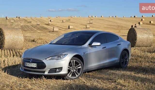 Сірий Тесла Модель С, об'ємом двигуна 0 л та пробігом 200 тис. км за 19200 $, фото 1 на Automoto.ua
