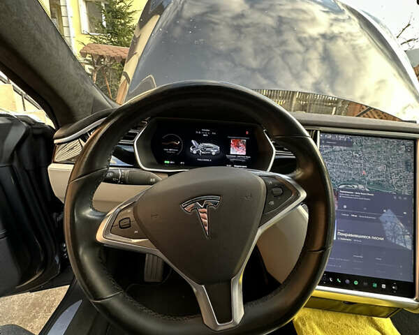 Серый Тесла Модель С, объемом двигателя 0 л и пробегом 113 тыс. км за 15200 $, фото 5 на Automoto.ua