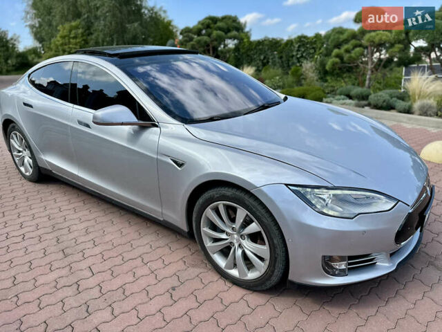 Серый Тесла Модель С, объемом двигателя 0 л и пробегом 111 тыс. км за 14700 $, фото 3 на Automoto.ua