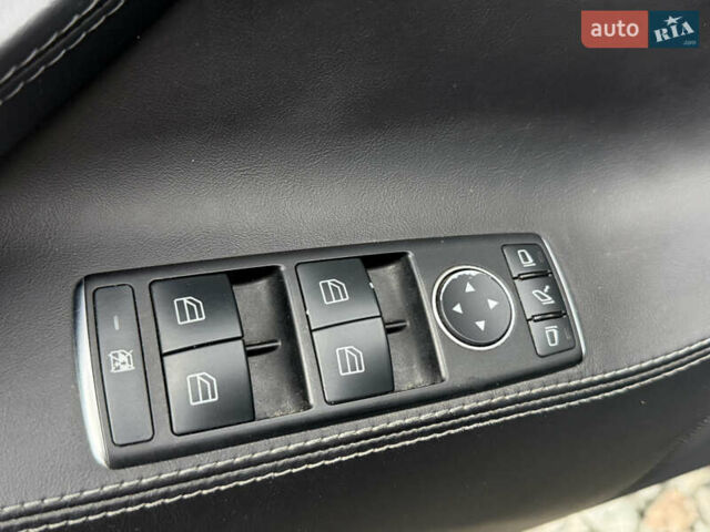 Серый Тесла Модель С, объемом двигателя 0 л и пробегом 220 тыс. км за 12700 $, фото 39 на Automoto.ua