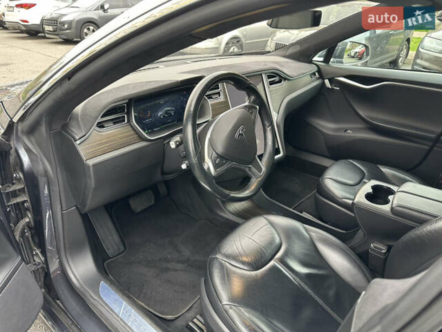 Серый Тесла Модель С, объемом двигателя 0 л и пробегом 183 тыс. км за 15100 $, фото 8 на Automoto.ua
