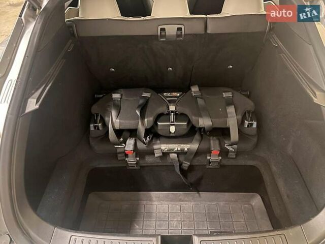 Серый Тесла Модель С, объемом двигателя 0 л и пробегом 102 тыс. км за 12300 $, фото 15 на Automoto.ua