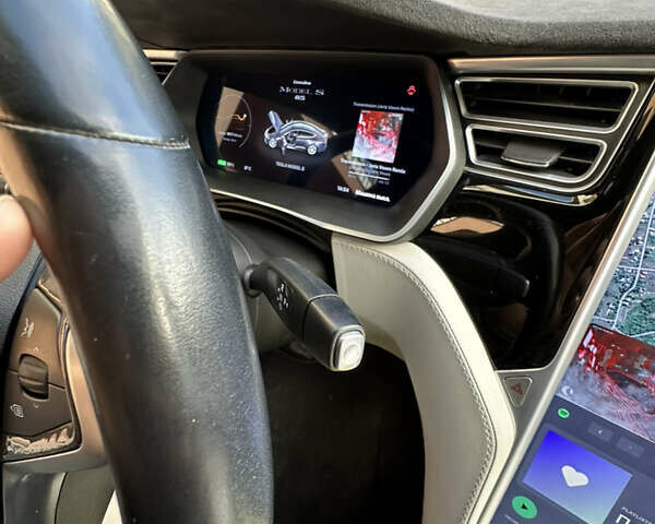 Серый Тесла Модель С, объемом двигателя 0 л и пробегом 113 тыс. км за 15200 $, фото 9 на Automoto.ua